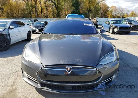 2015 Tesla Model S 85D из США, поврежденный, VIN 5YJSA1H29FF081284
